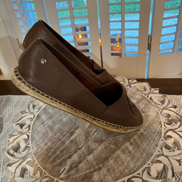 Brighton Leather Shoes - 9 - Picture 2 of 8